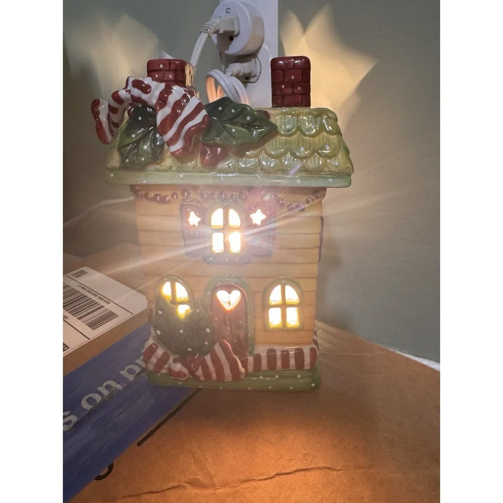 Vintage Ceramic Wax Warmer Christmas House Holiday Home Decor Plugs In Lights Up